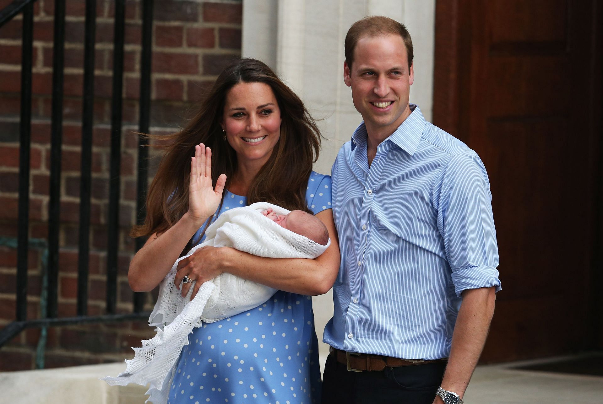Prince William, Duke of Cambridge, and Catherine, Duchess of Cambridge, depart The Lindo Wing with their newborn son at St Mary's Hospital on July 23, 2013 (Source: Getty)